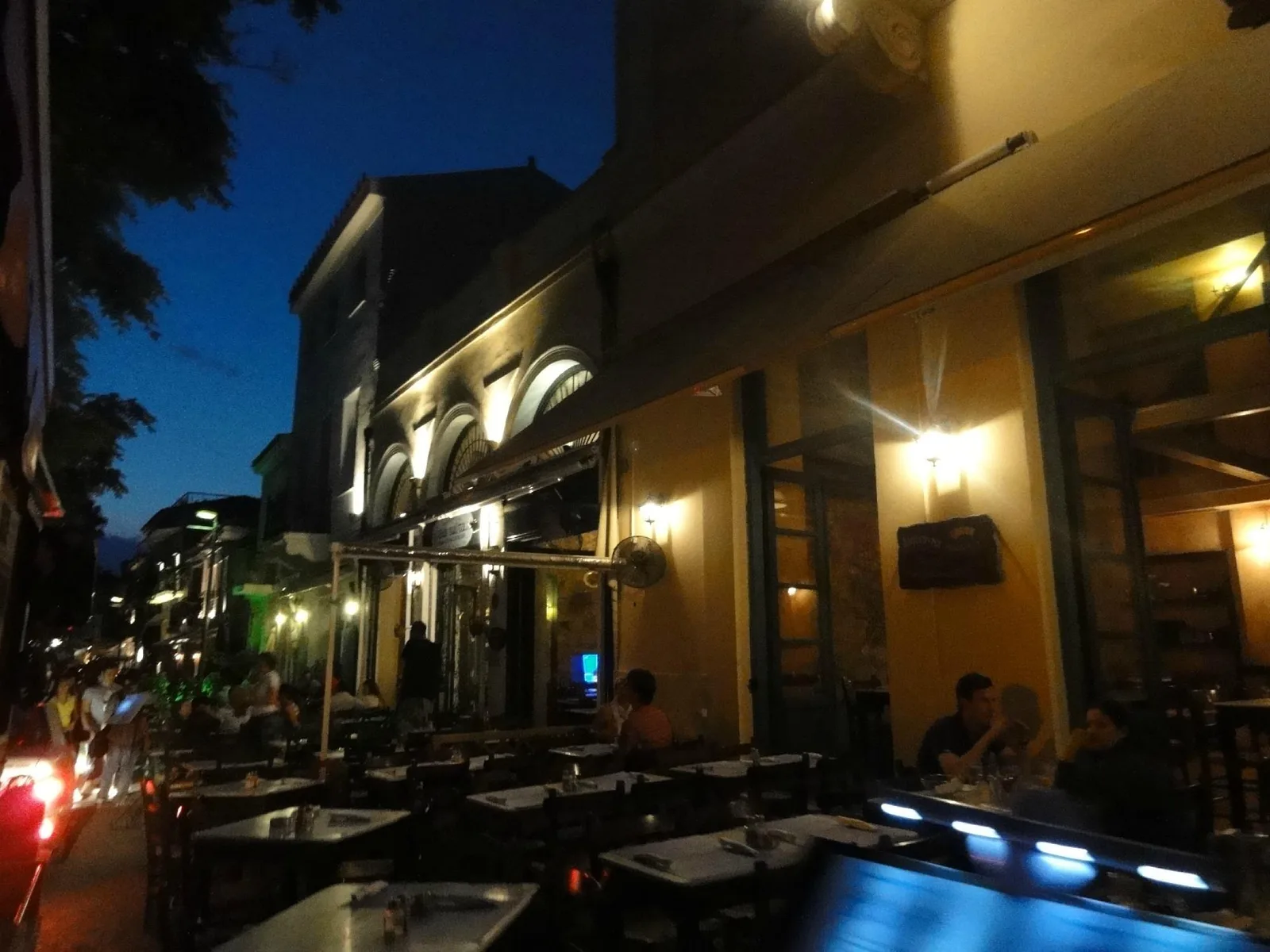 A Psiri evening outside Atlantikos